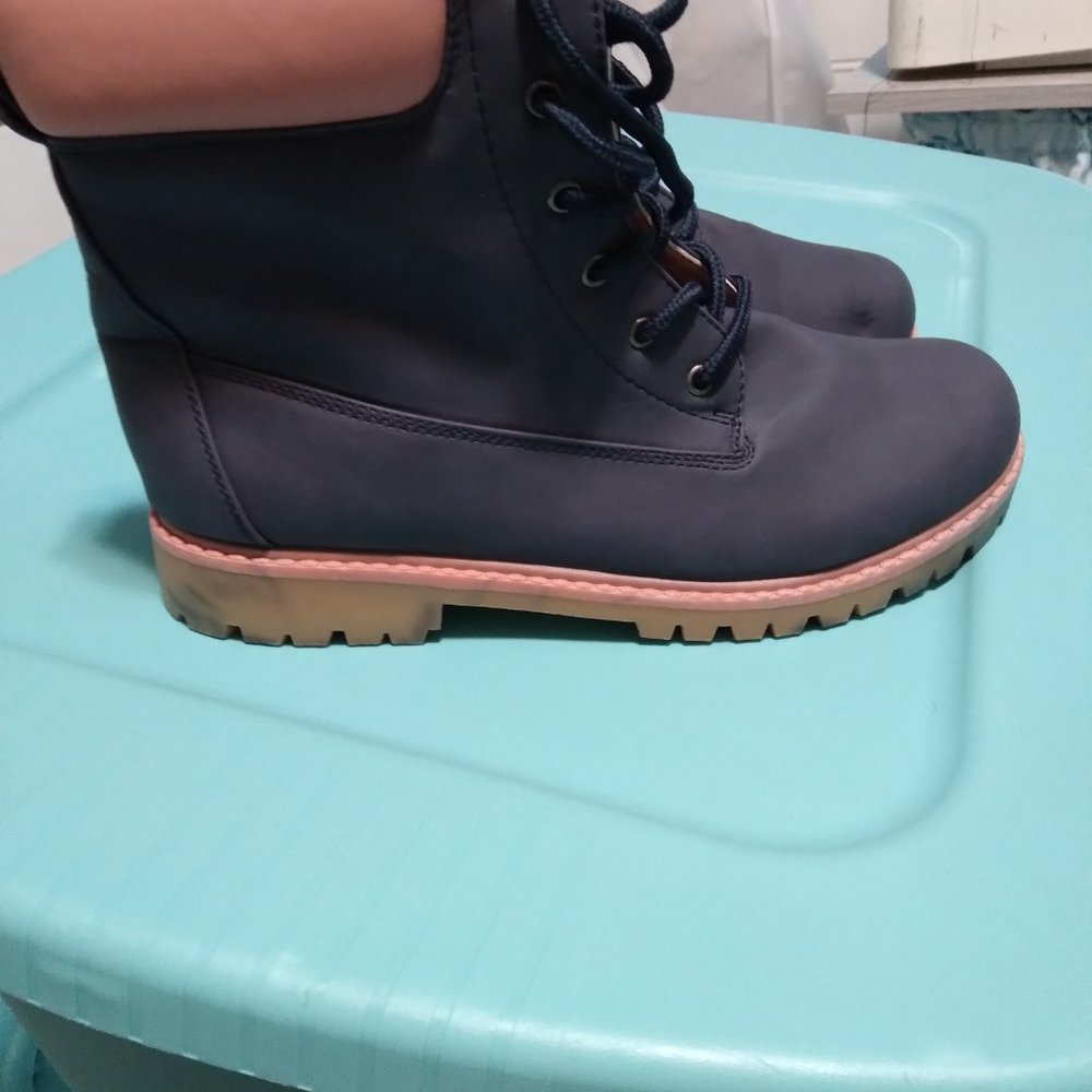 Women's boots - Picture 2 of 2